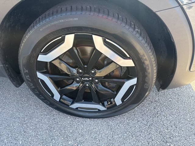 Used 2023 Kia Telluride S AWD/4WD image 6