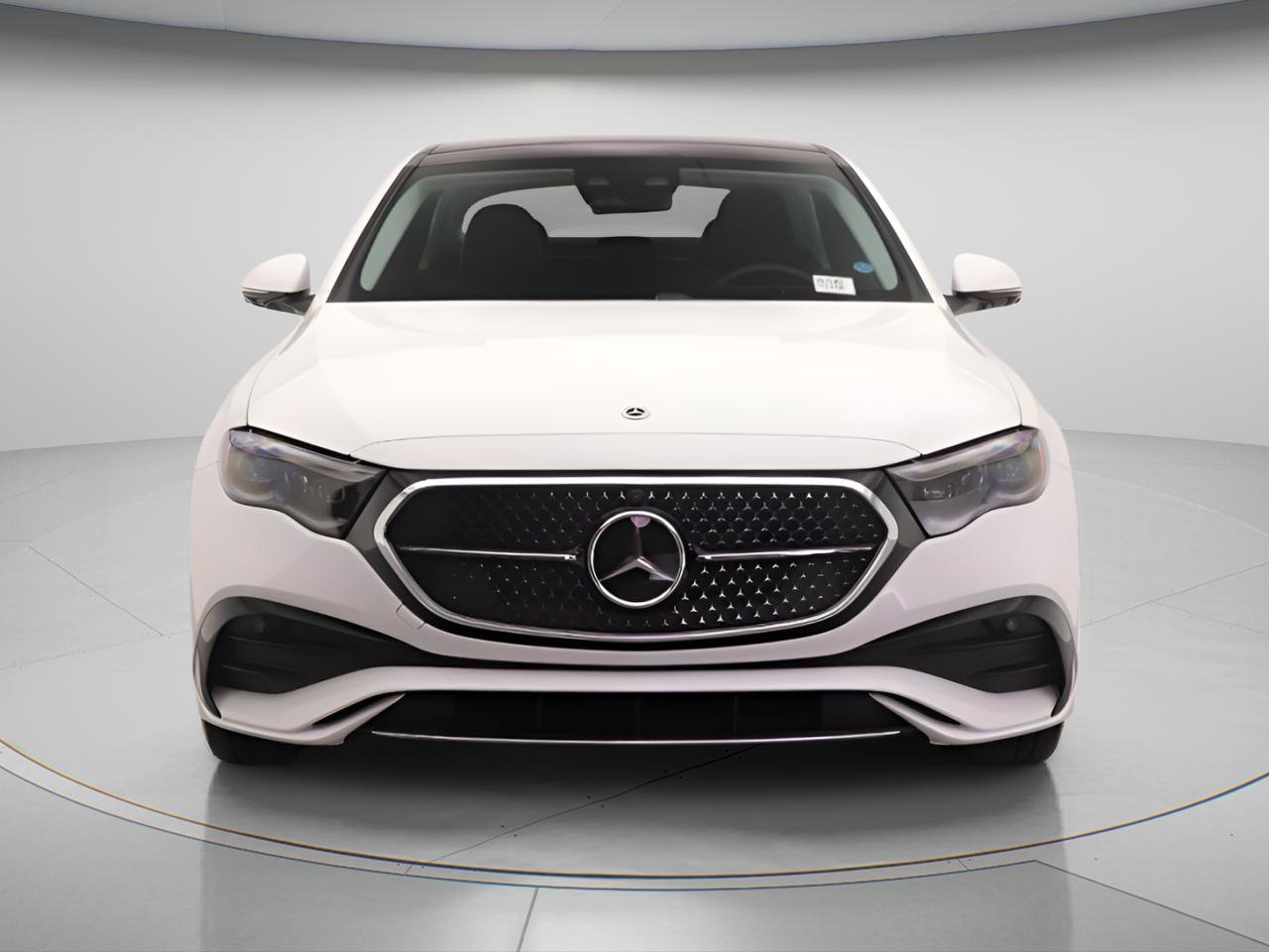 Used 2025 Mercedes-Benz E 350 4MATIC Sedan image 6