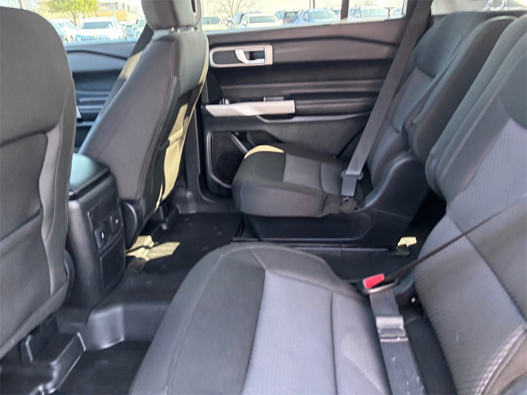 Used 2024 Ford Explorer XLT image 27