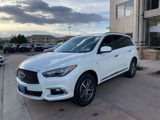 Used 2019 INFINITI QX60 Luxe w/ Essential Package image 3