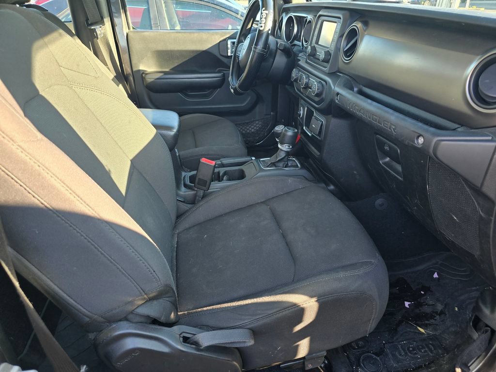 Used 2018 Jeep Wrangler Sport AWD/4WD image 13