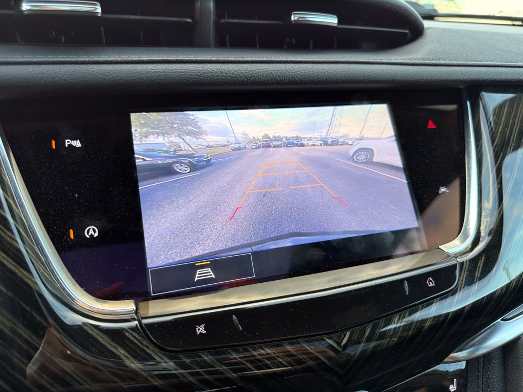 Used 2023 Cadillac XT6 Premium Luxury FWD image 23