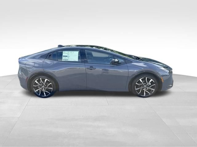 New 2026 Toyota Prius Plug-In Hybrid FWD image 7