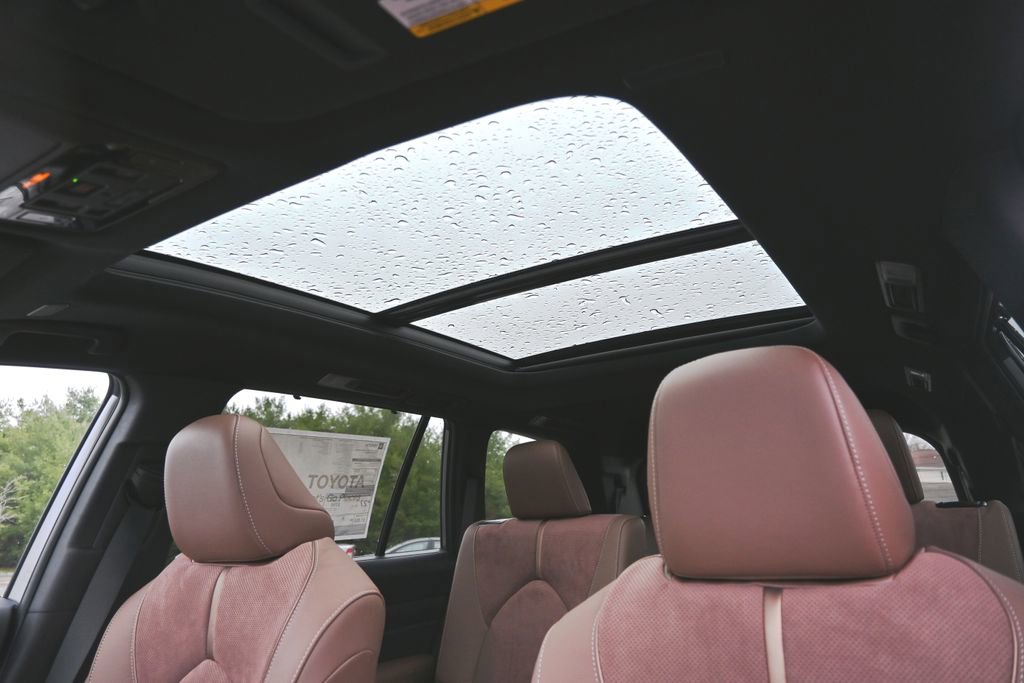 New 2026 Toyota Grand Highlander AWD Hybrid image 14