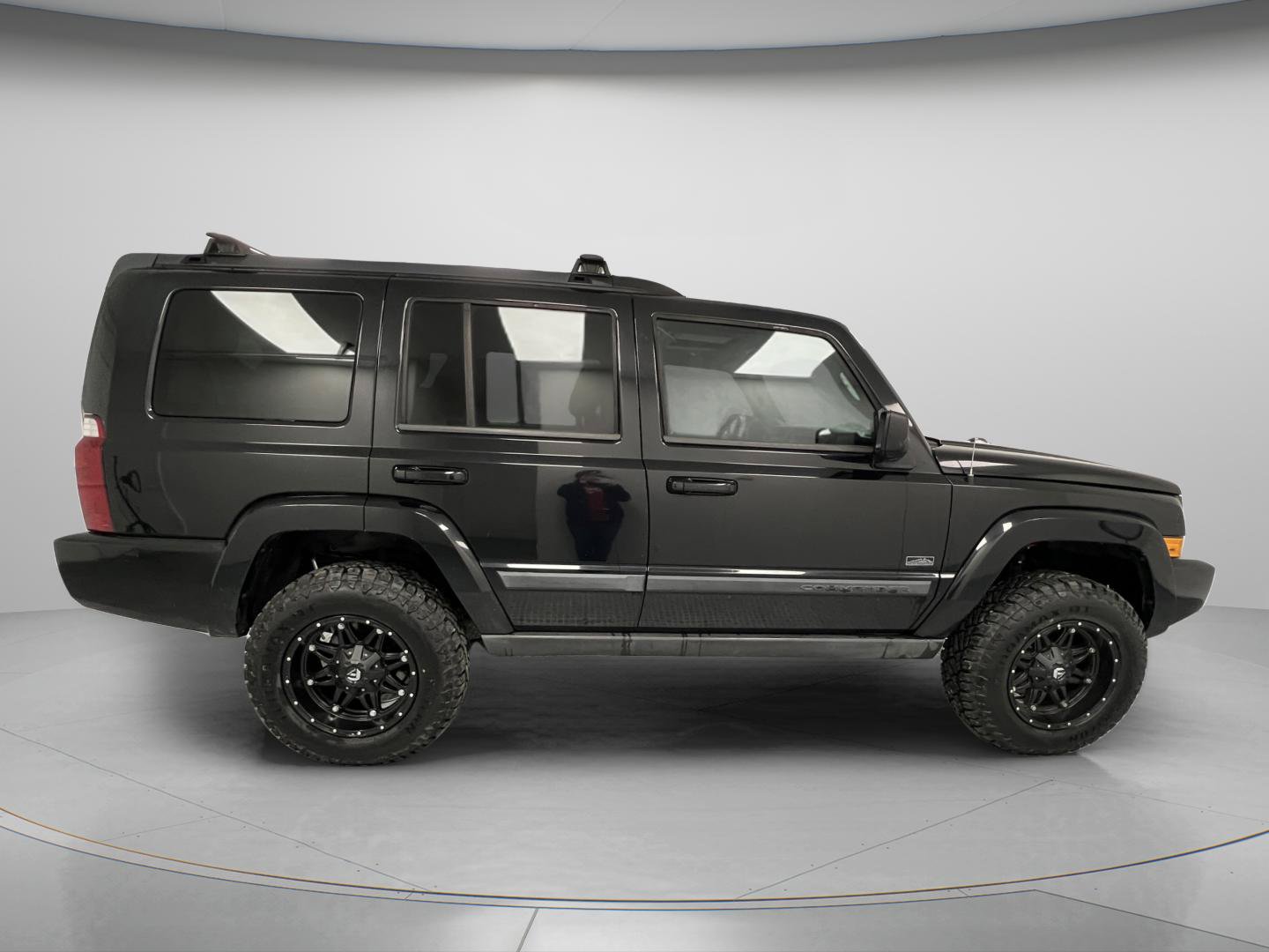 Used 2007 Jeep Commander Sport AWD/4WD image 9
