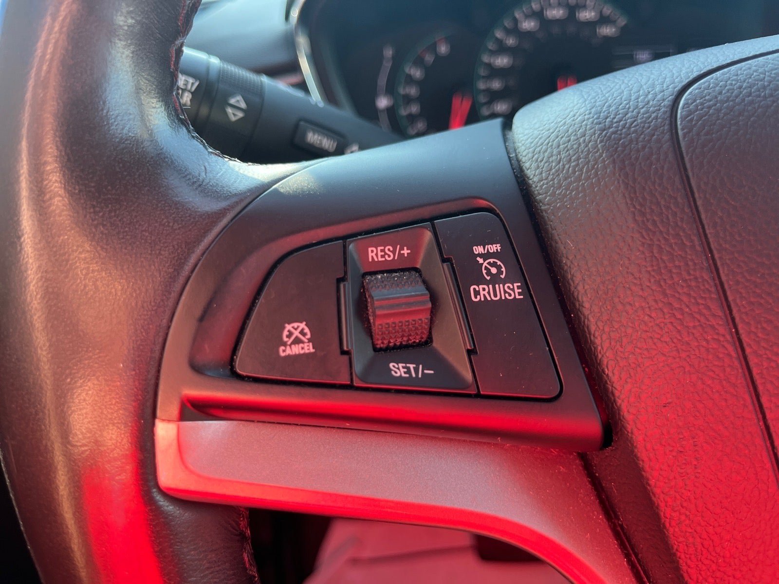 Used 2019 Chevrolet Trax LT w/ LT Convenience Package AWD/4WD image 23