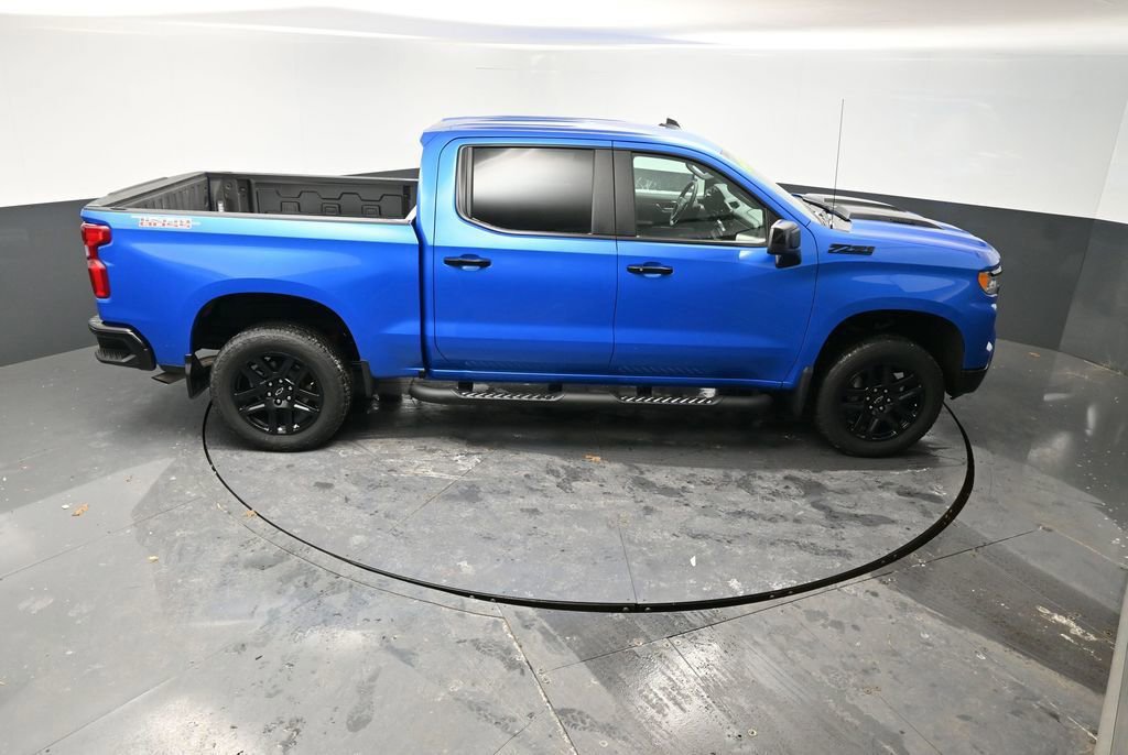 Used 2025 Chevrolet Silverado 1500 LT Trail Boss w/ LPO, Dark Essentials Package image 41