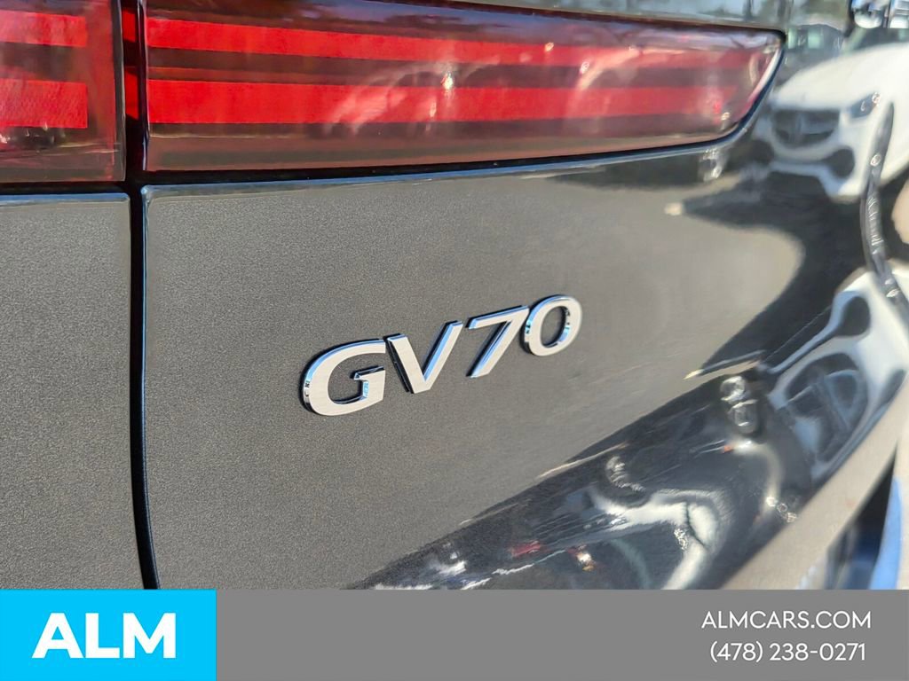 Used 2024 Genesis GV70 2.5T w/ Select Package image 11