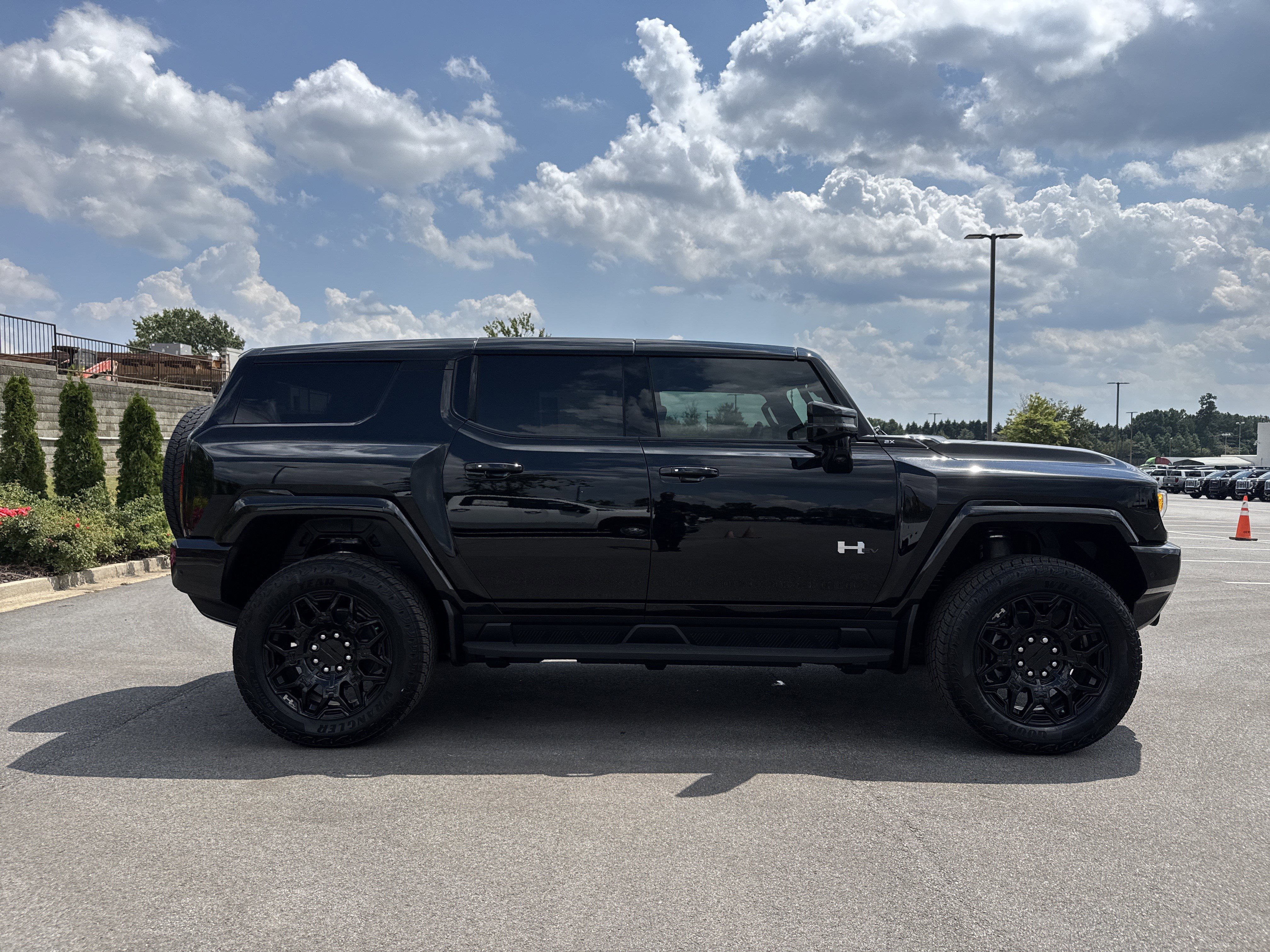 New 2026 GMC Hummer EV SUV image 11