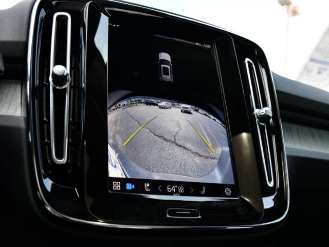 New 2025 Volvo XC40 B5 Core w/ Protection Package Premier image 15