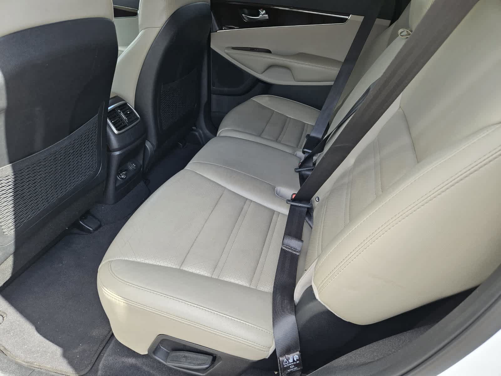 Used 2017 Kia Sorento EX FWD image 28