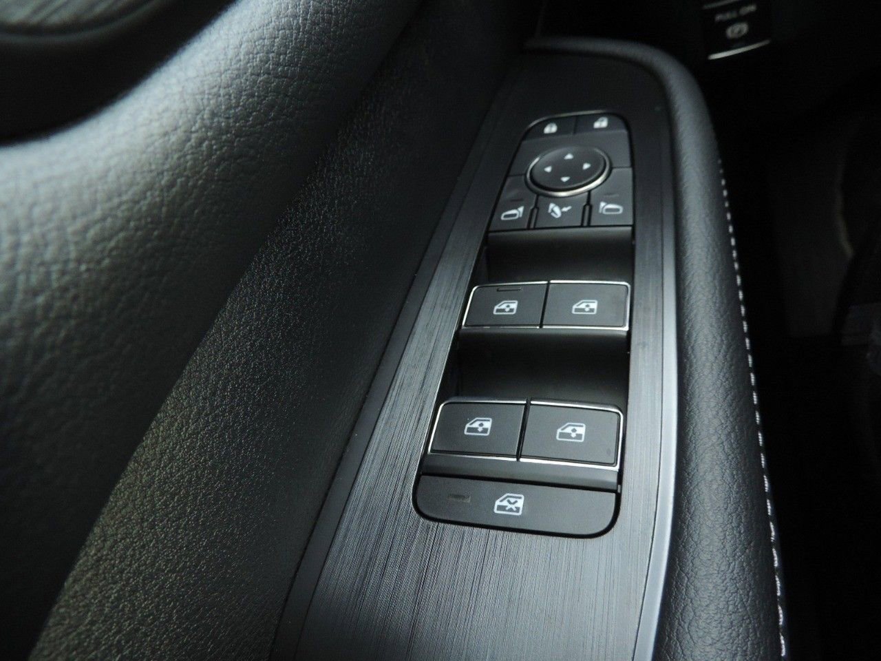 New 2026 Nissan Armada SL image 23