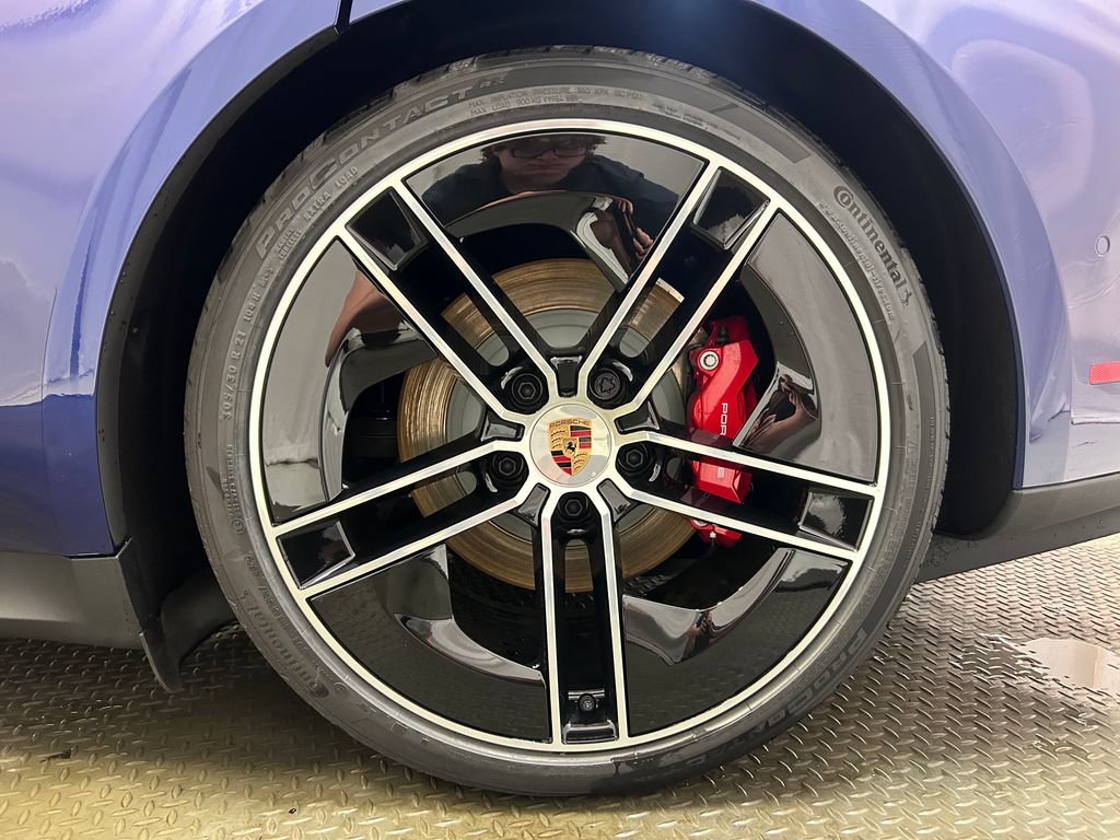 New 2026 Porsche Taycan 4S AWD/4WD image 35