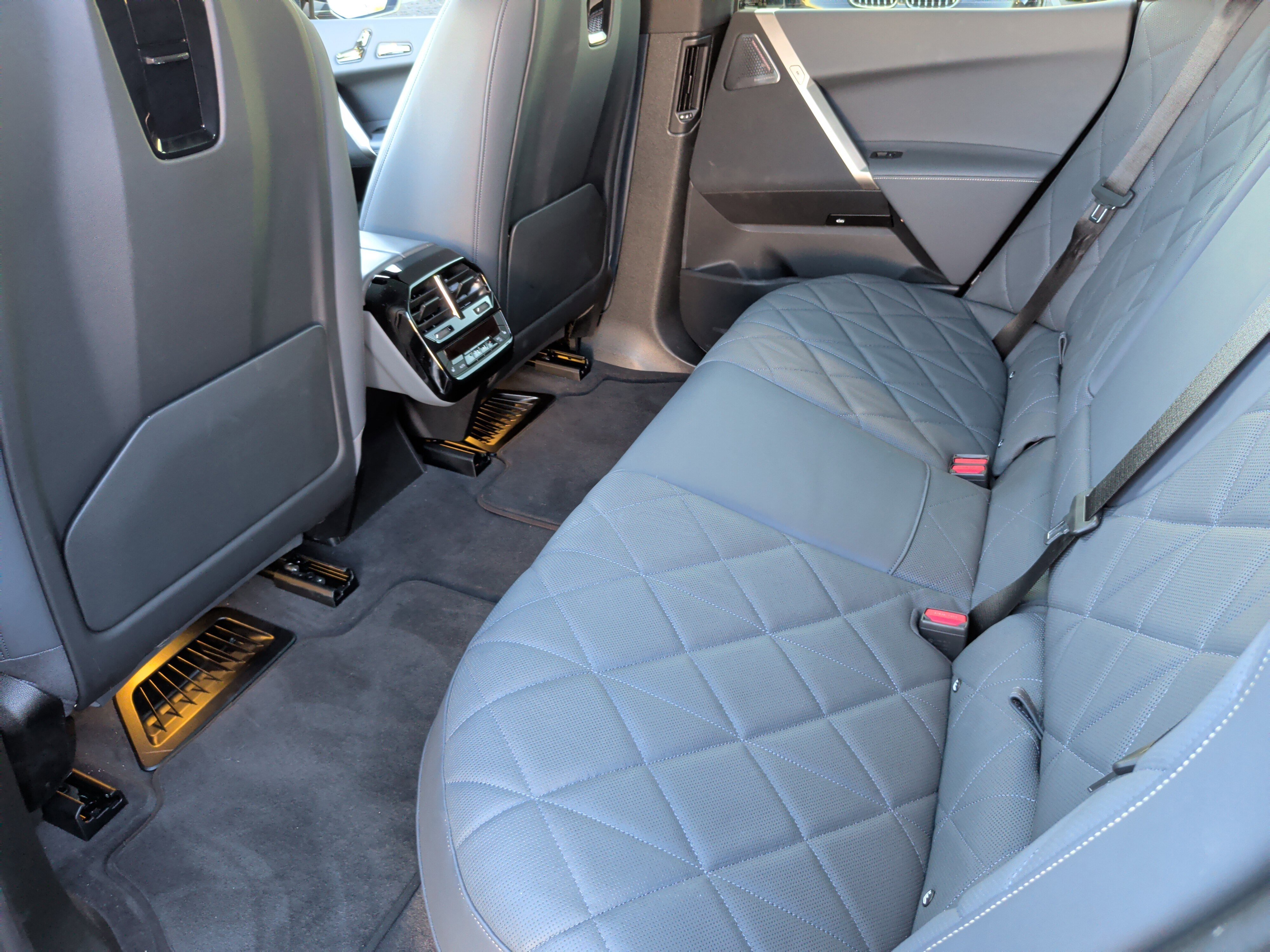 Certified 2023 BMW iX M60 w/ Executive Package image 39