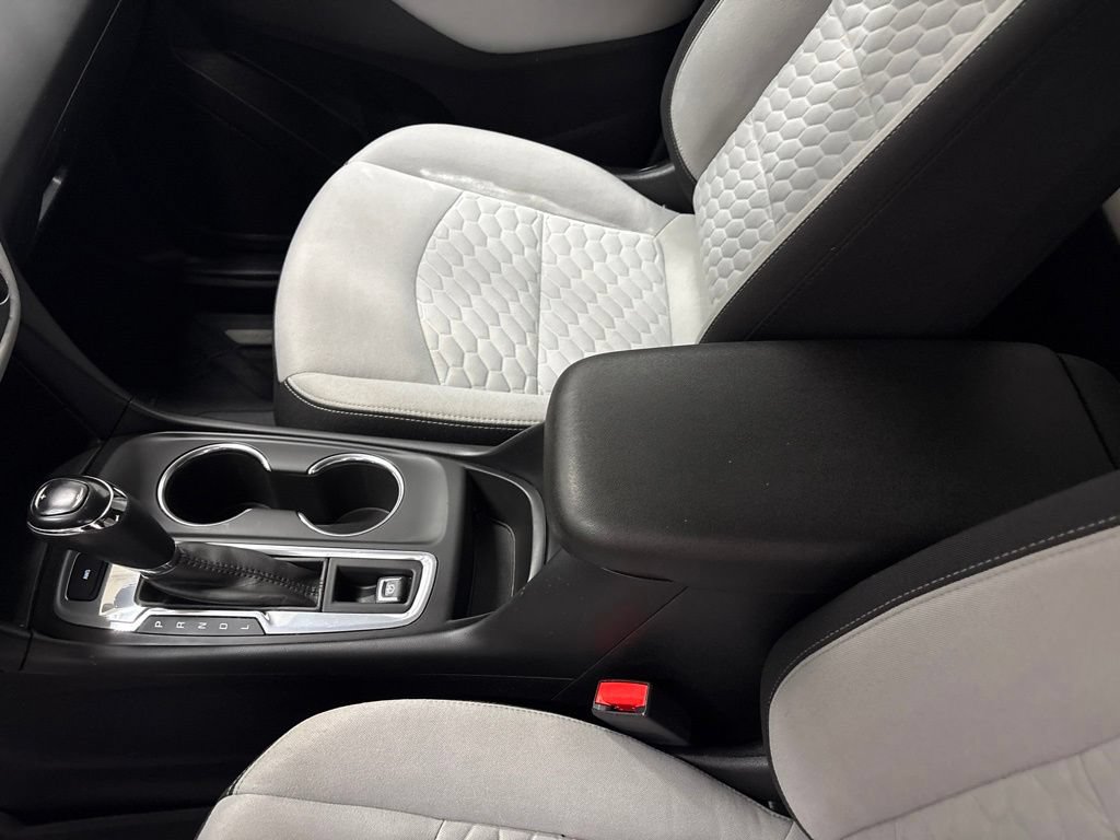 Used 2018 Chevrolet Equinox LT AWD/4WD image 17