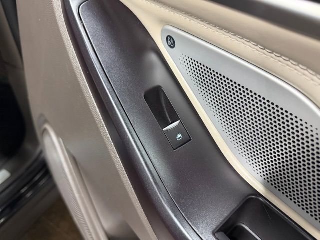 Used 2020 Ford Explorer Platinum w/ Premium Technology Package image 30