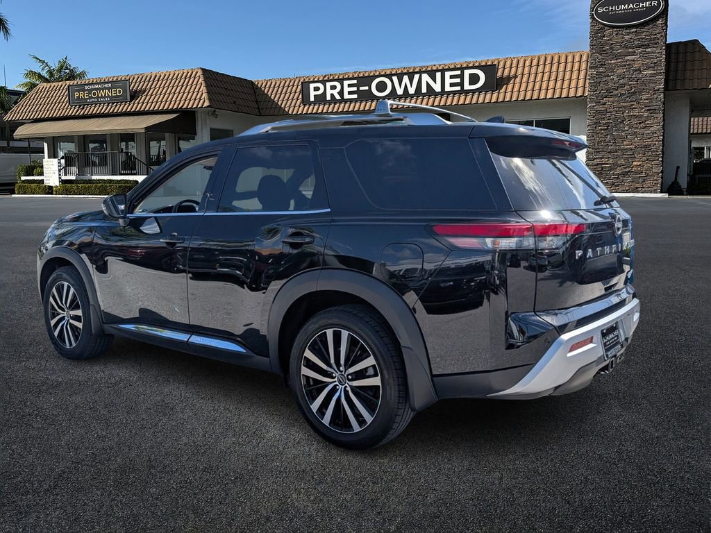 Used 2023 Nissan Pathfinder Platinum w/ Cargo Package image 5