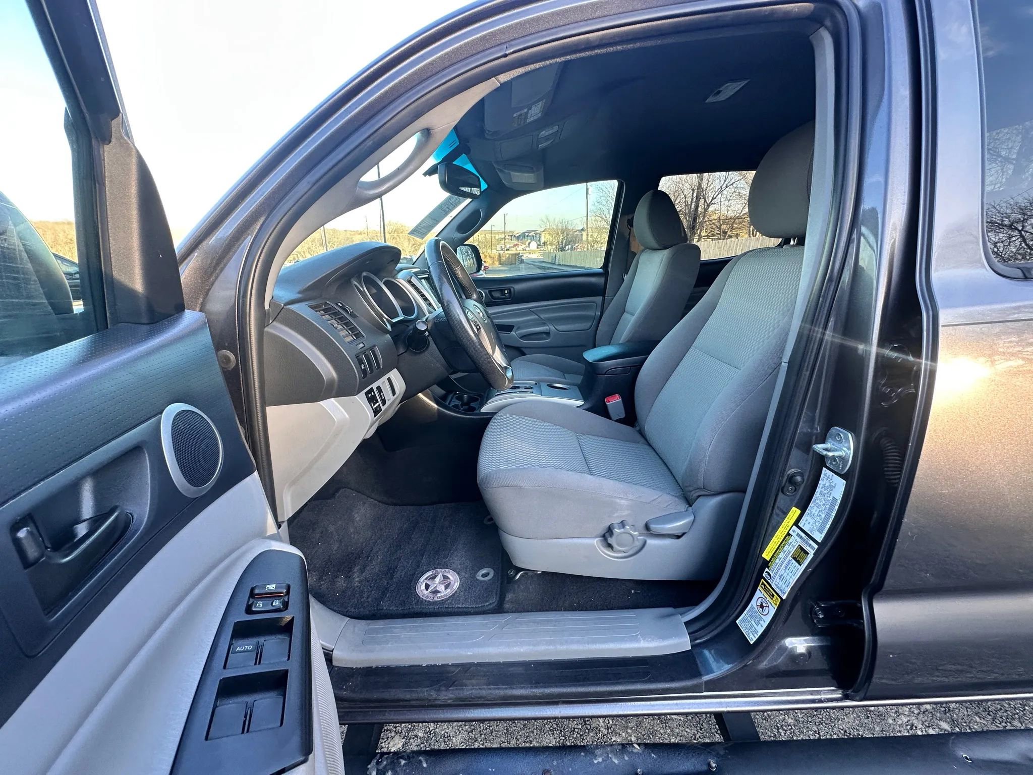 Used 2012 Toyota Tacoma PreRunner w/ SR5 Pkg image 10
