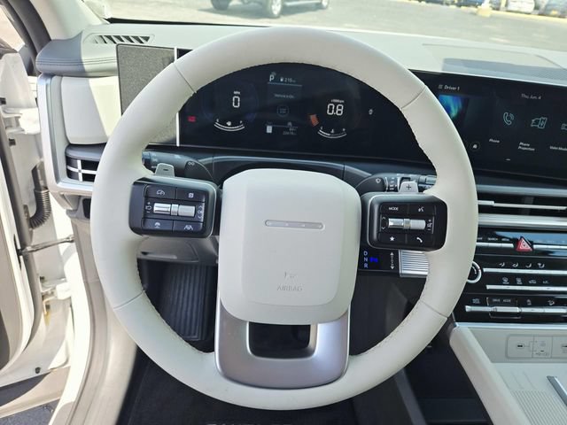 Used 2025 Hyundai Santa Fe SE FWD image 17