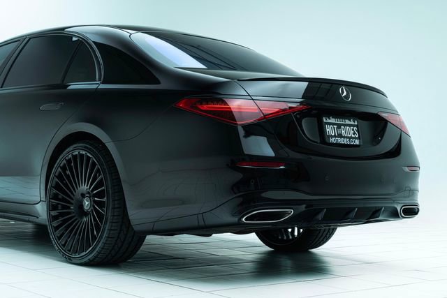Used 2022 Mercedes-Benz S 500 4MATIC w/ AMG Line Package image 20