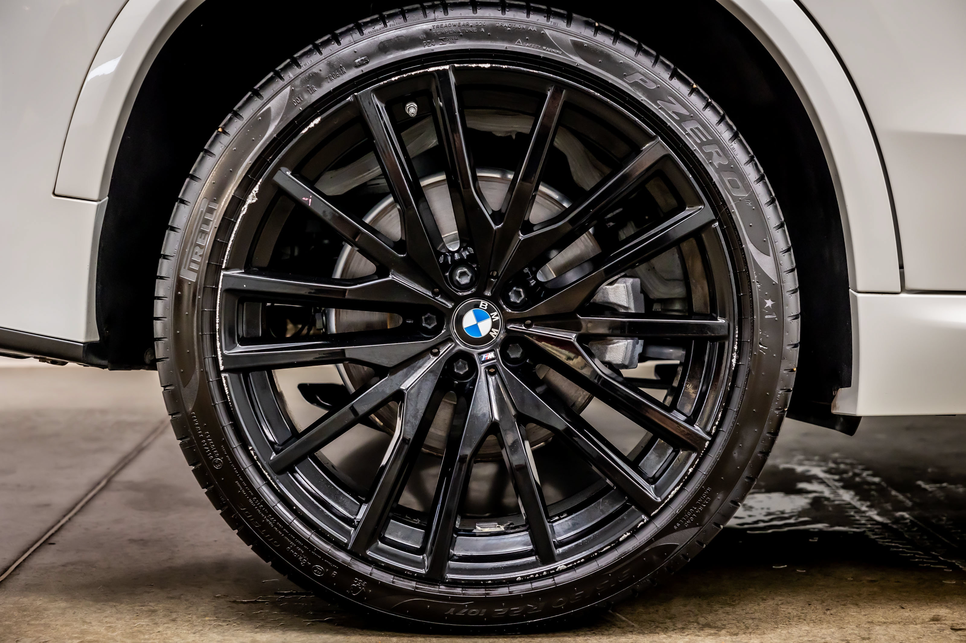 Used 2020 BMW X5 xDrive40i w/ M Sport Package AWD/4WD image 38