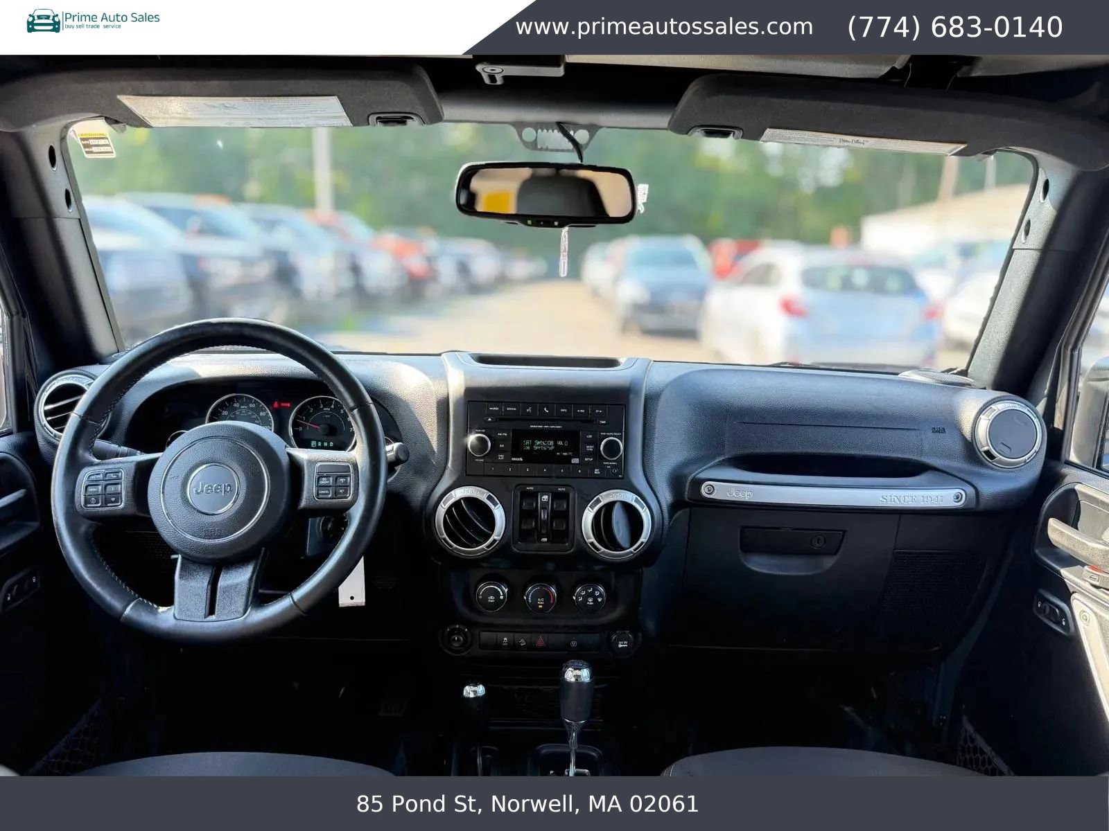 Used 2016 Jeep Wrangler Unlimited Sahara w/ Dual Top Group AWD/4WD image 18