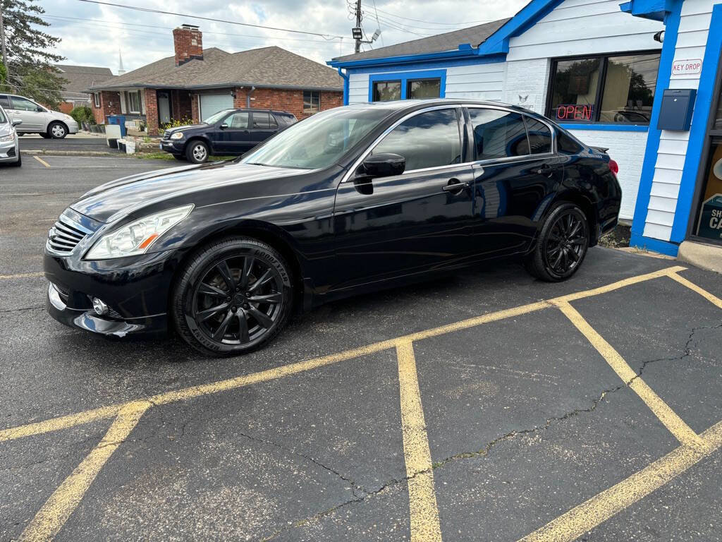Used 2011 INFINITI G37 x Sedan AWD/4WD image 1