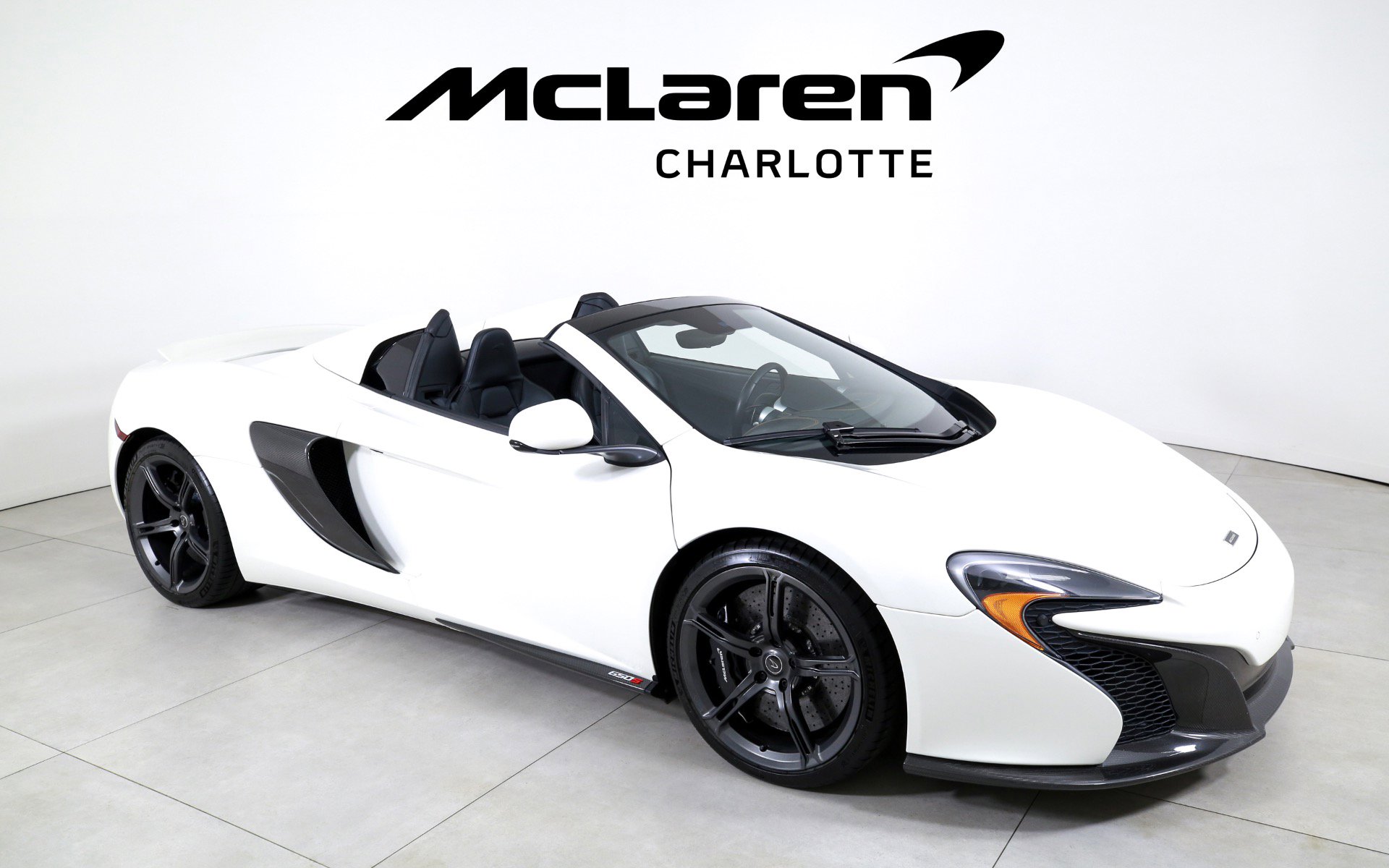 Used 2015 McLaren 650S Spider image 2