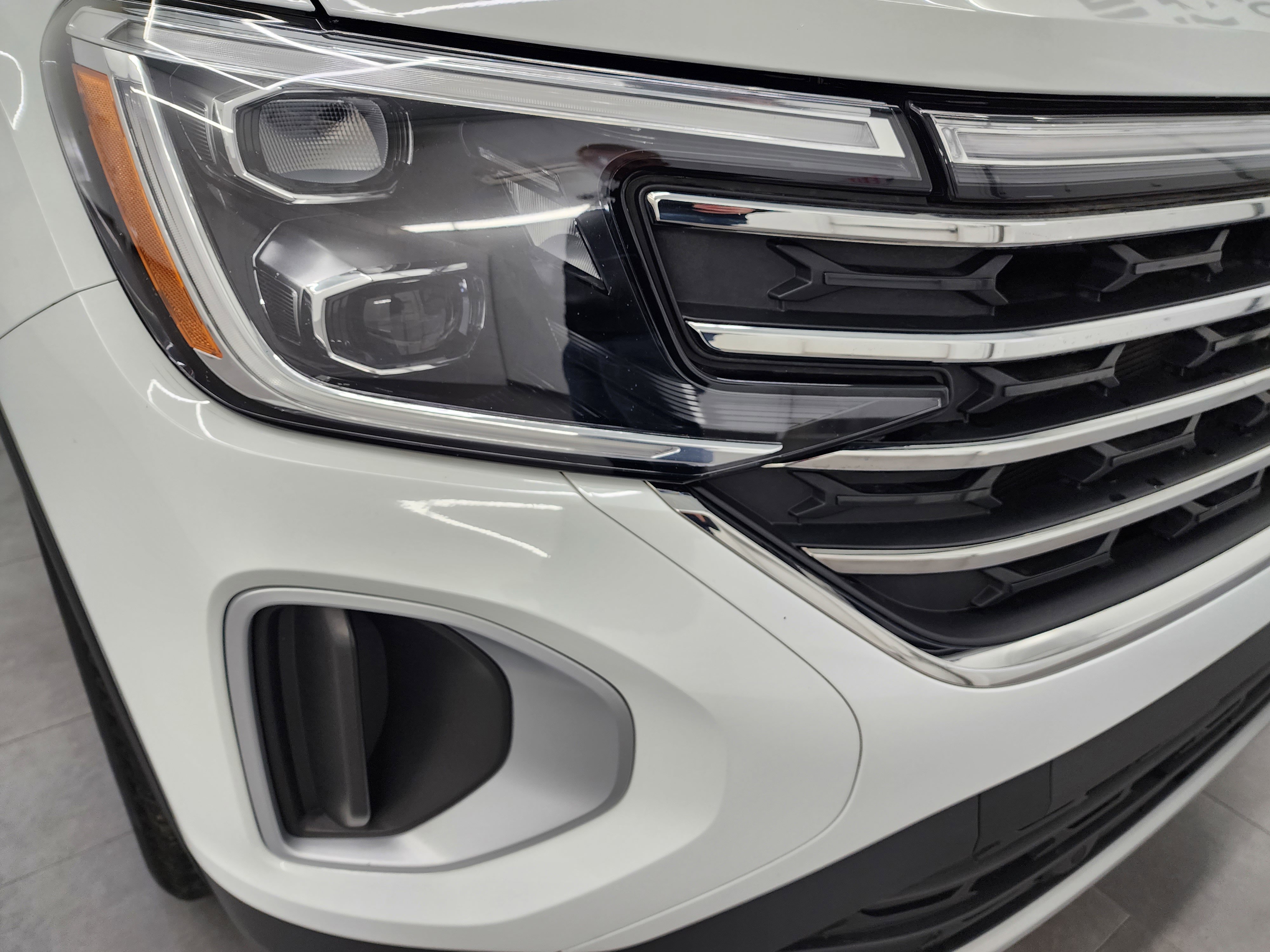 Used 2025 Volkswagen Atlas SE image 23