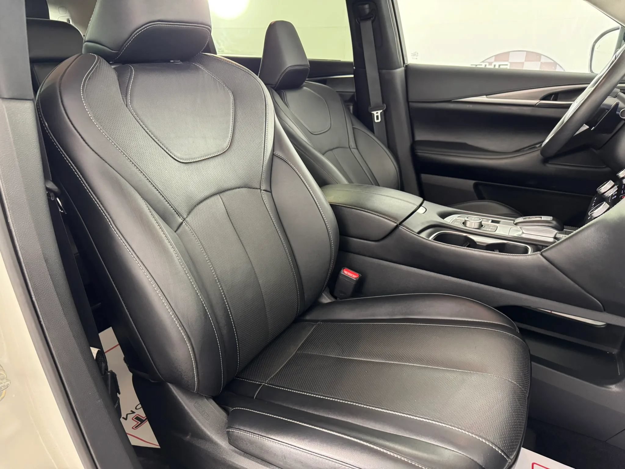 Used 2024 INFINITI QX60 Luxe AWD/4WD image 37