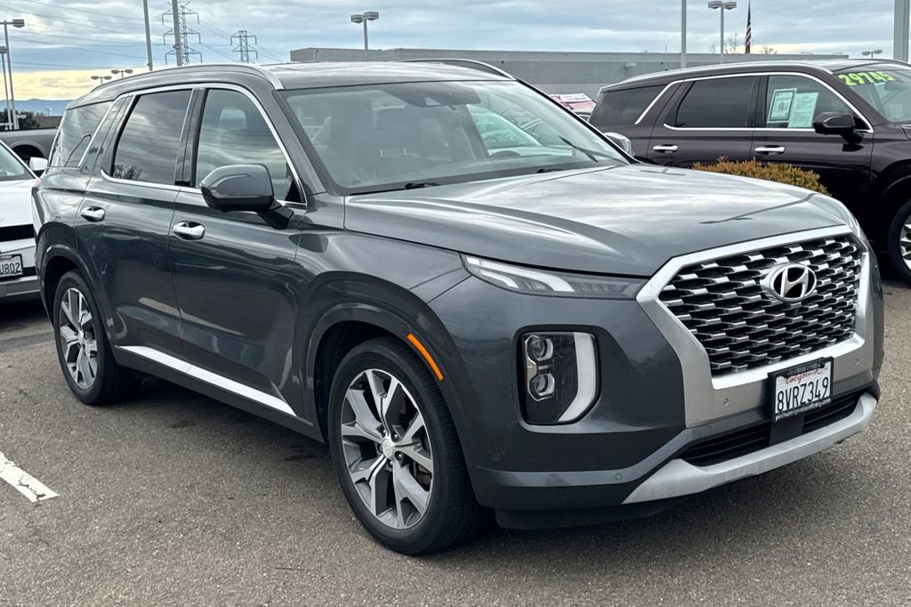 Used 2021 Hyundai Palisade Limited image 2