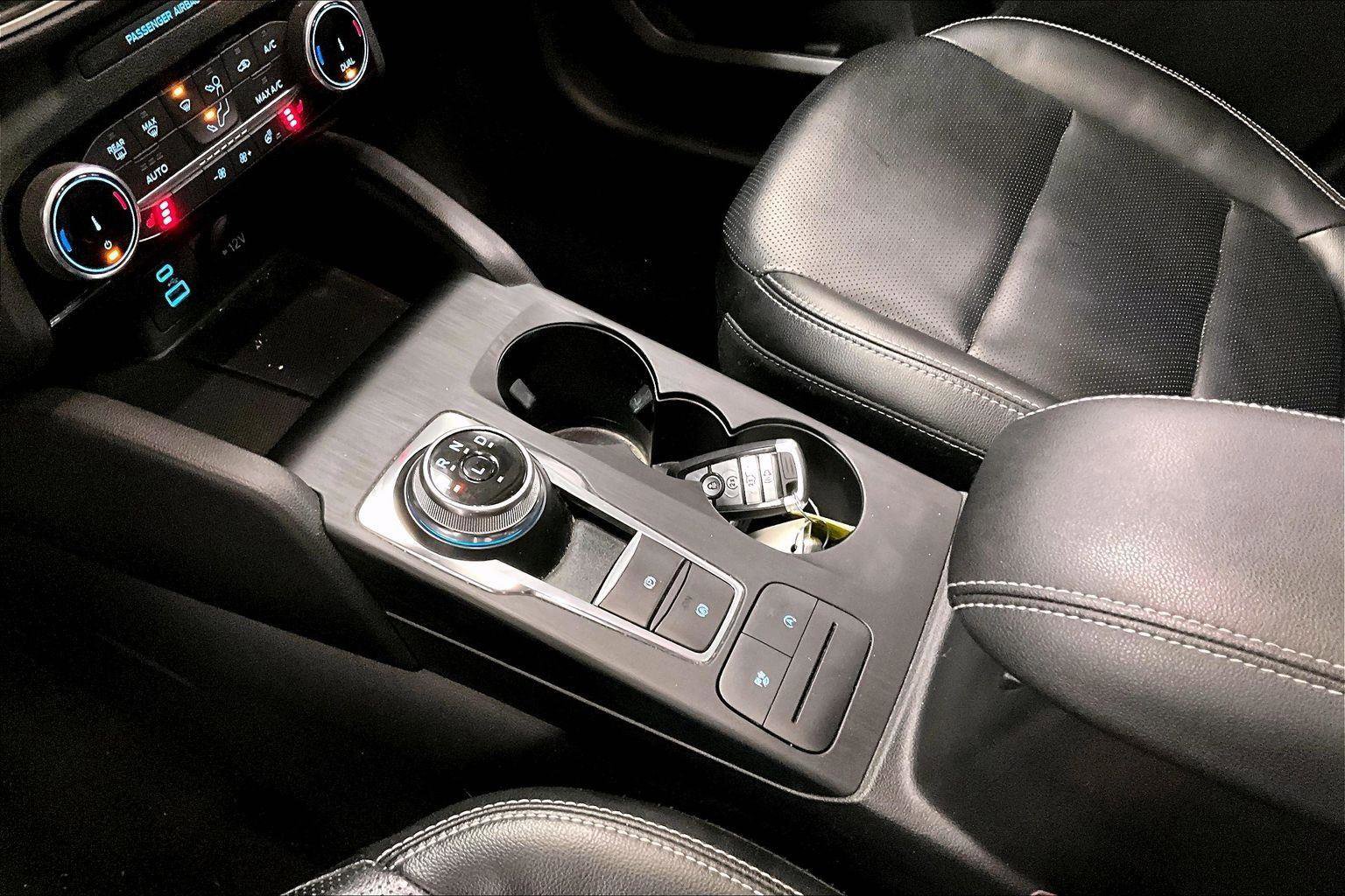 Certified 2022 Ford Escape SEL image 16