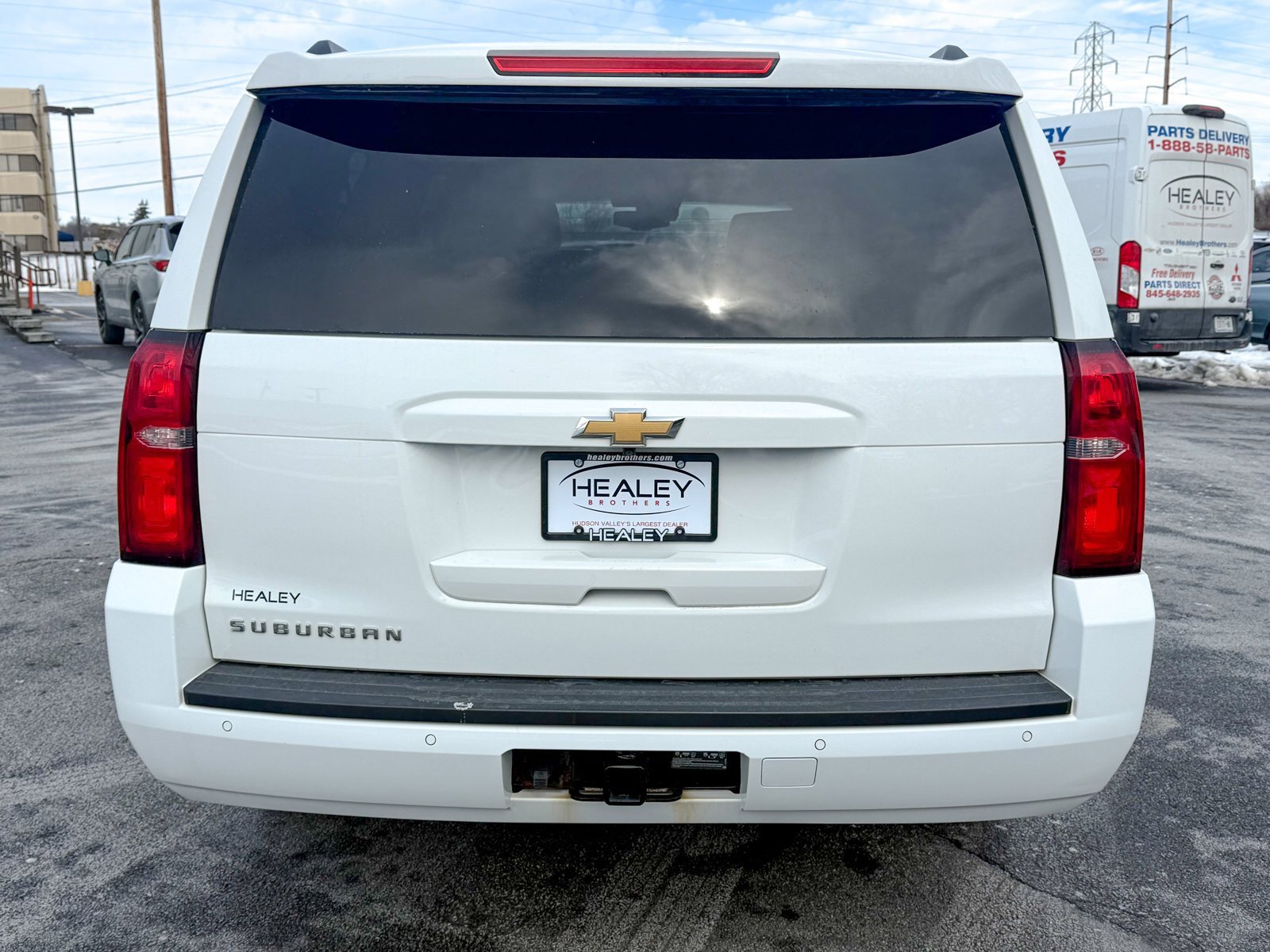 Used 2018 Chevrolet Suburban LT image 6