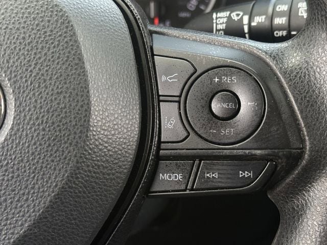 Used 2019 Toyota RAV4 XLE FWD image 14