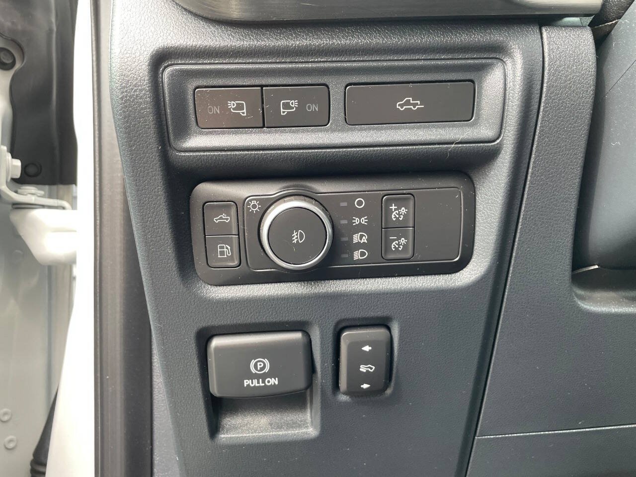 Used 2022 Ford F150 Lariat w/ Equipment Group 502A High AWD/4WD image 10