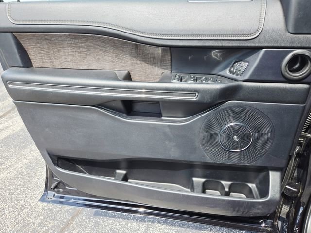 Used 2020 Ford Expedition Max Limited image 37