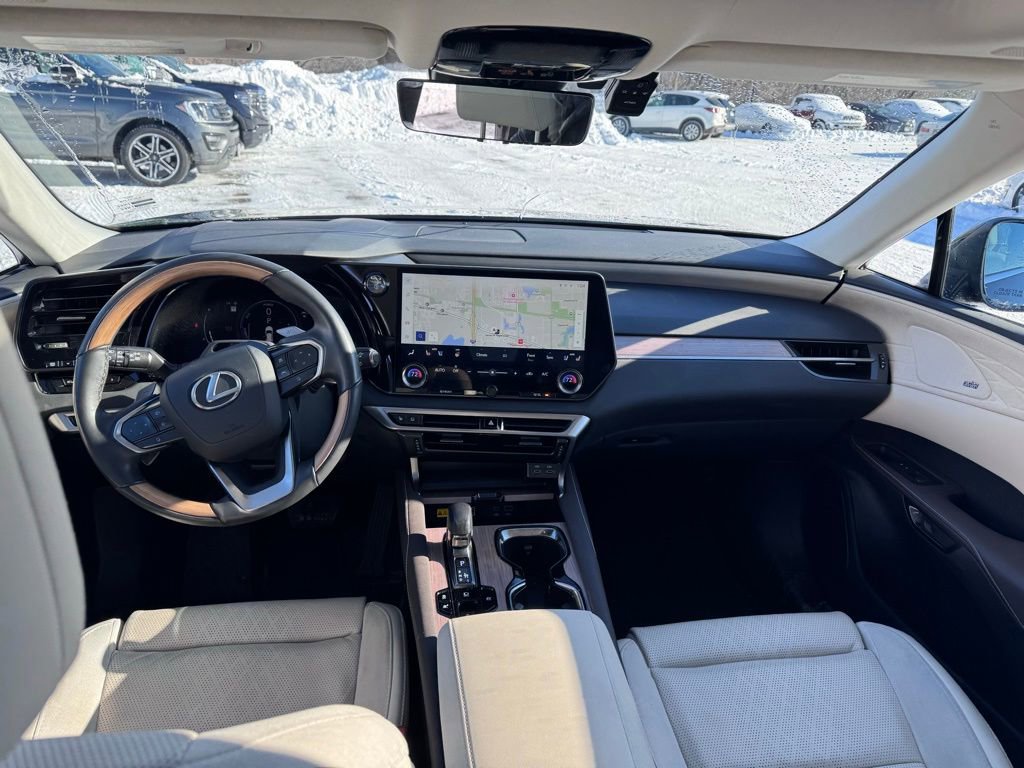 Used 2024 Lexus RX 350 image 11