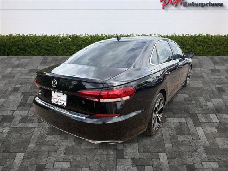 Used 2021 Volkswagen Passat 2.0T SE image 12