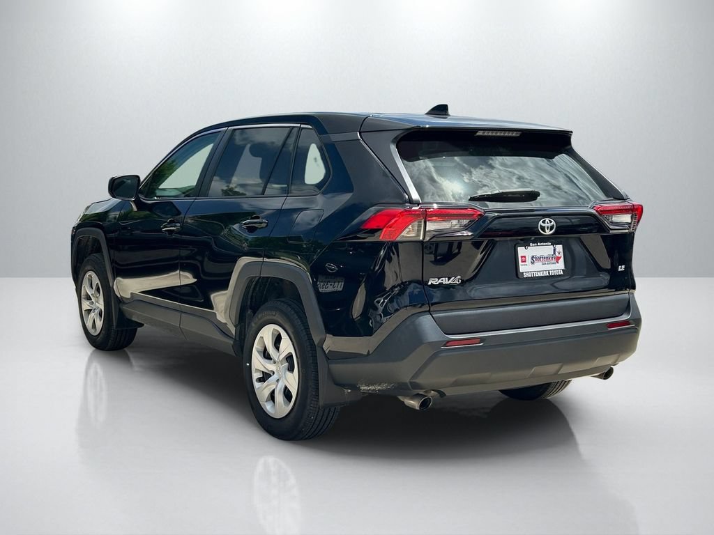Used 2023 Toyota RAV4 LE FWD image 7