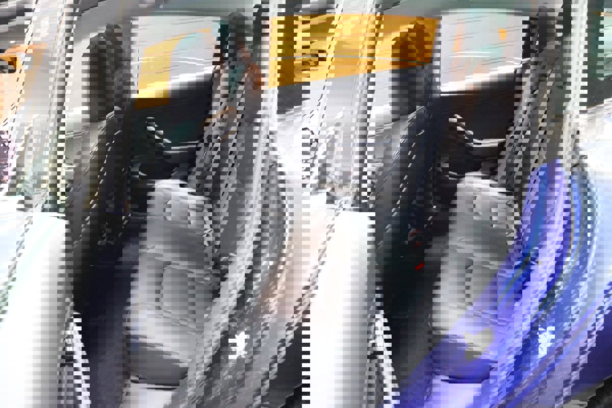 Used 2020 Tesla Model 3 Long Range image 37