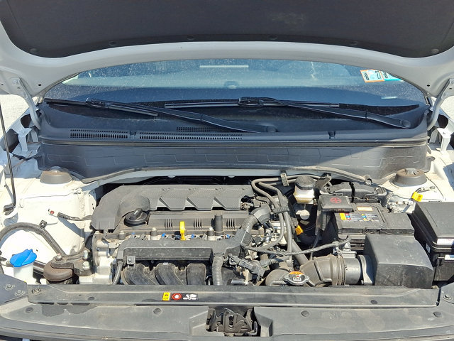 Certified 2025 Hyundai Venue SEL FWD image 28