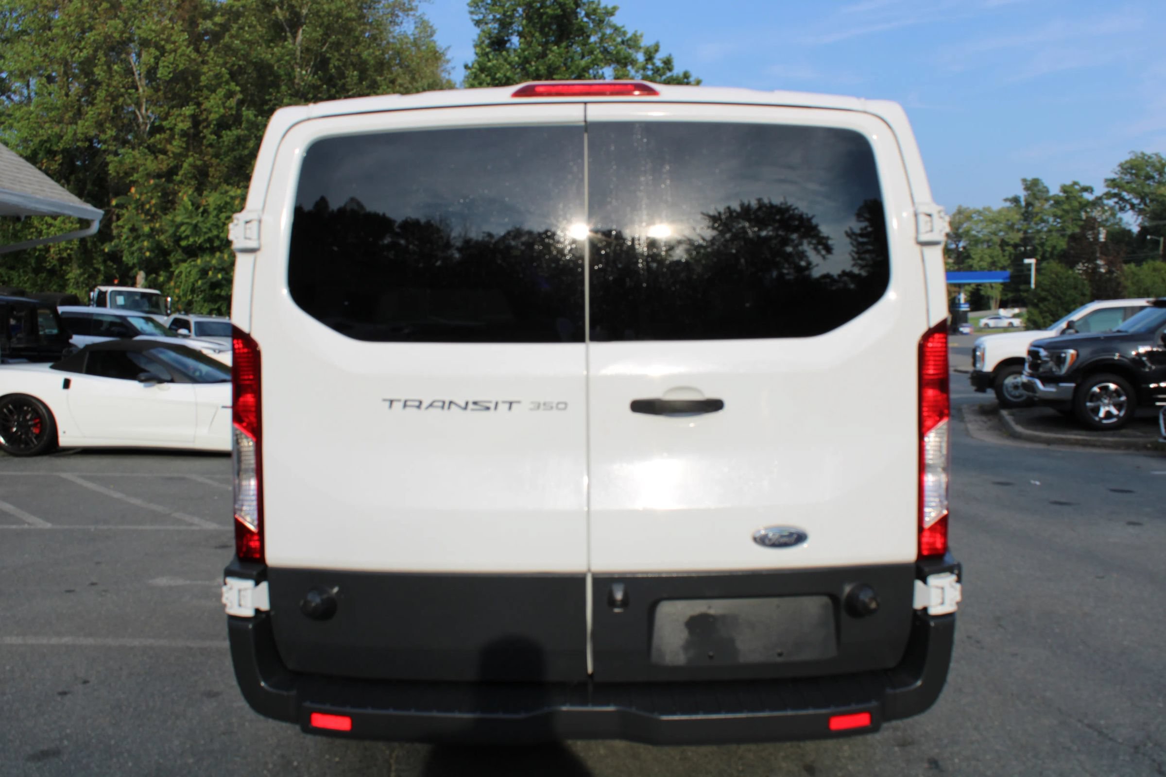 Used 2016 Ford Transit 350 XL RWD image 5