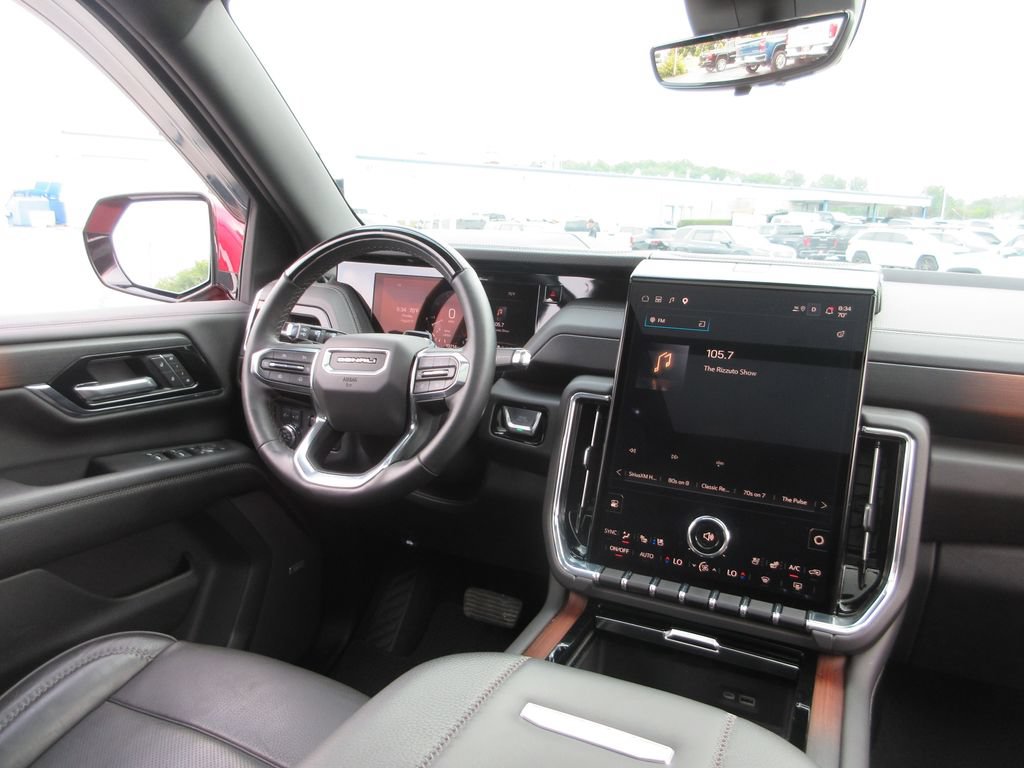 Certified 2025 GMC Yukon Denali w/ Denali Reserve Package AWD/4WD image 32