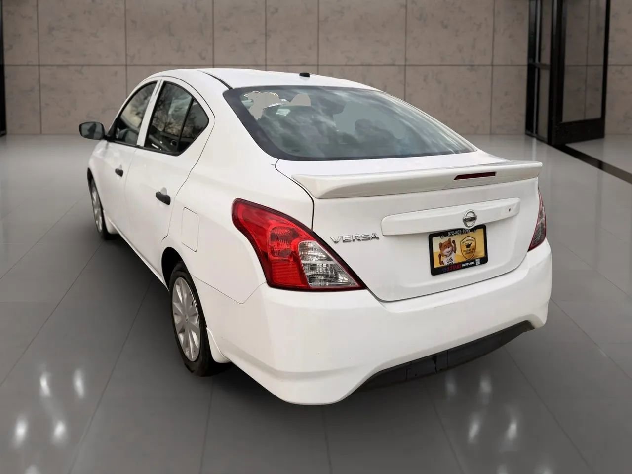 Used 2018 Nissan Versa S Plus image 9
