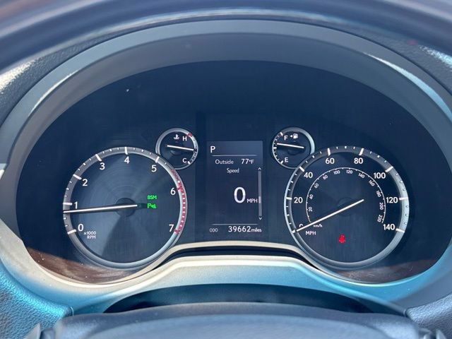 Used 2023 Lexus GX 460 Premium w/ Accessory Package AWD/4WD image 17