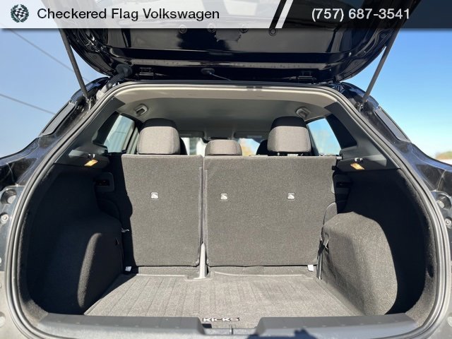 Used 2025 Nissan Kicks S image 29