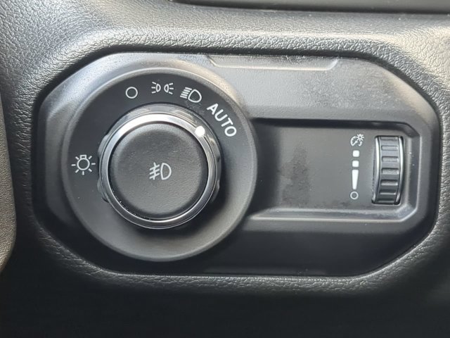 Used 2023 Jeep Wrangler Unlimited Sport w/ Sun And Sound Package AWD/4WD image 28