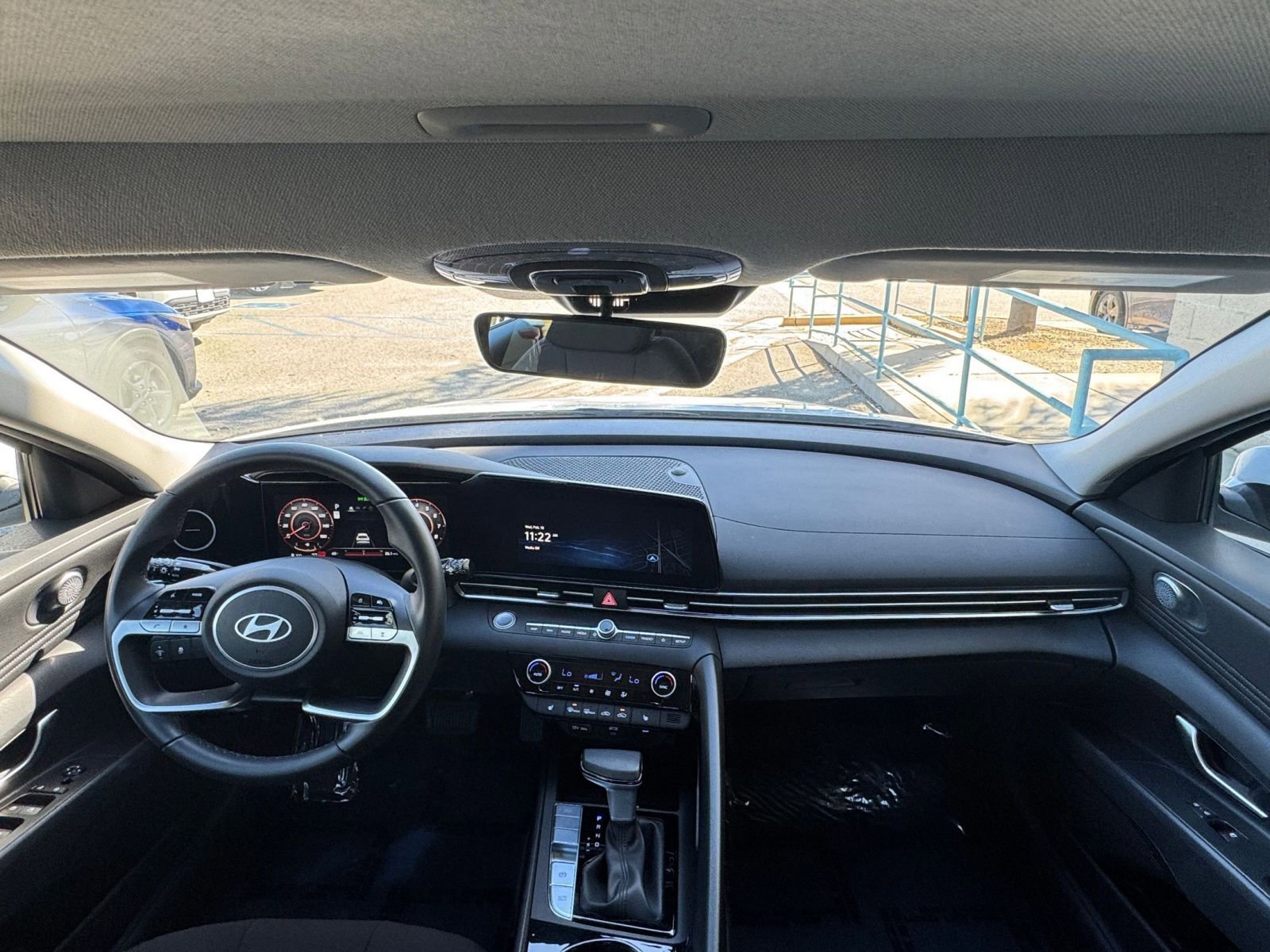 Used 2025 Hyundai Elantra SEL FWD image 35