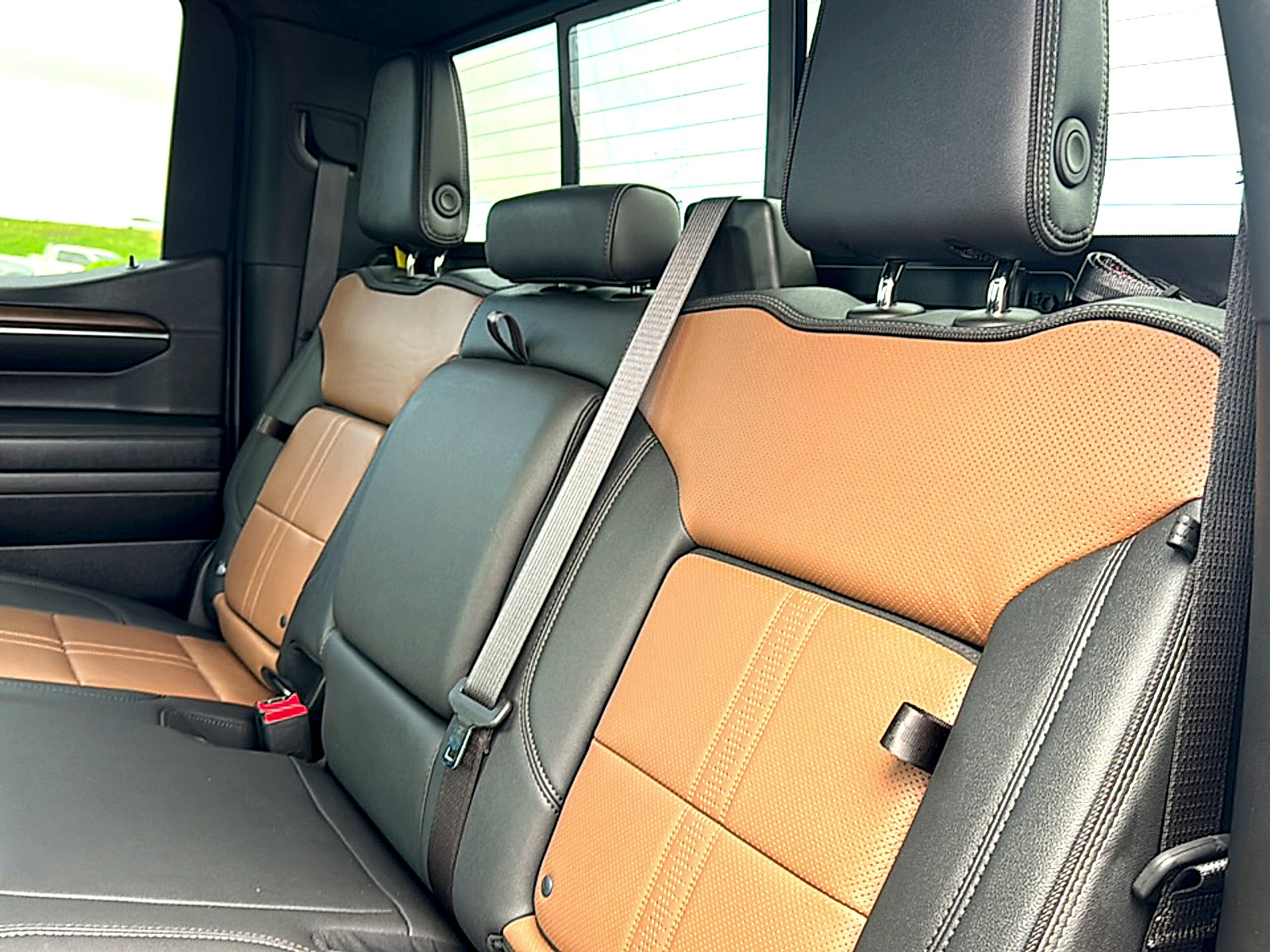 Used 2024 Chevrolet Silverado 1500 High Country w/ High Country Premium Package image 20