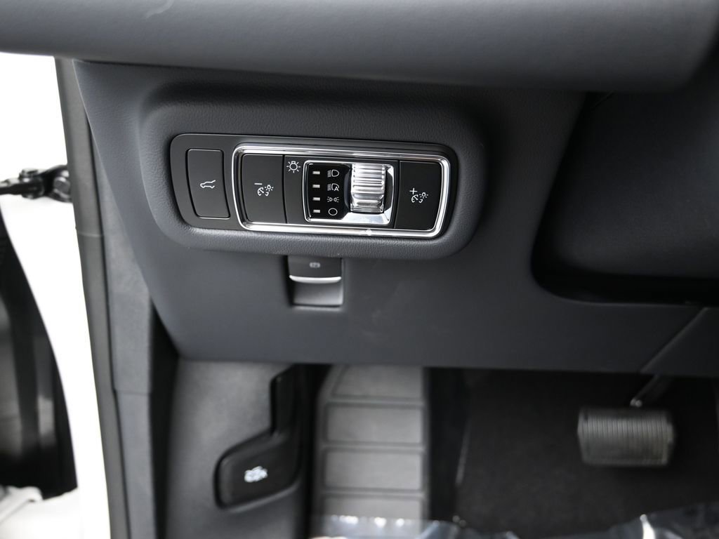 New 2026 Lincoln Nautilus Premier image 14